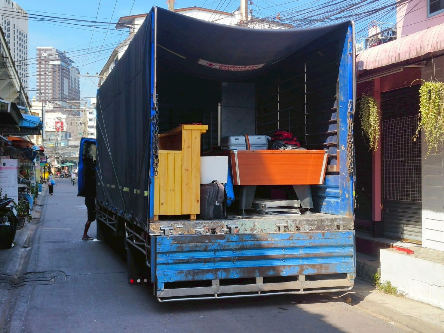 f & y รับจ้างขนย้าย