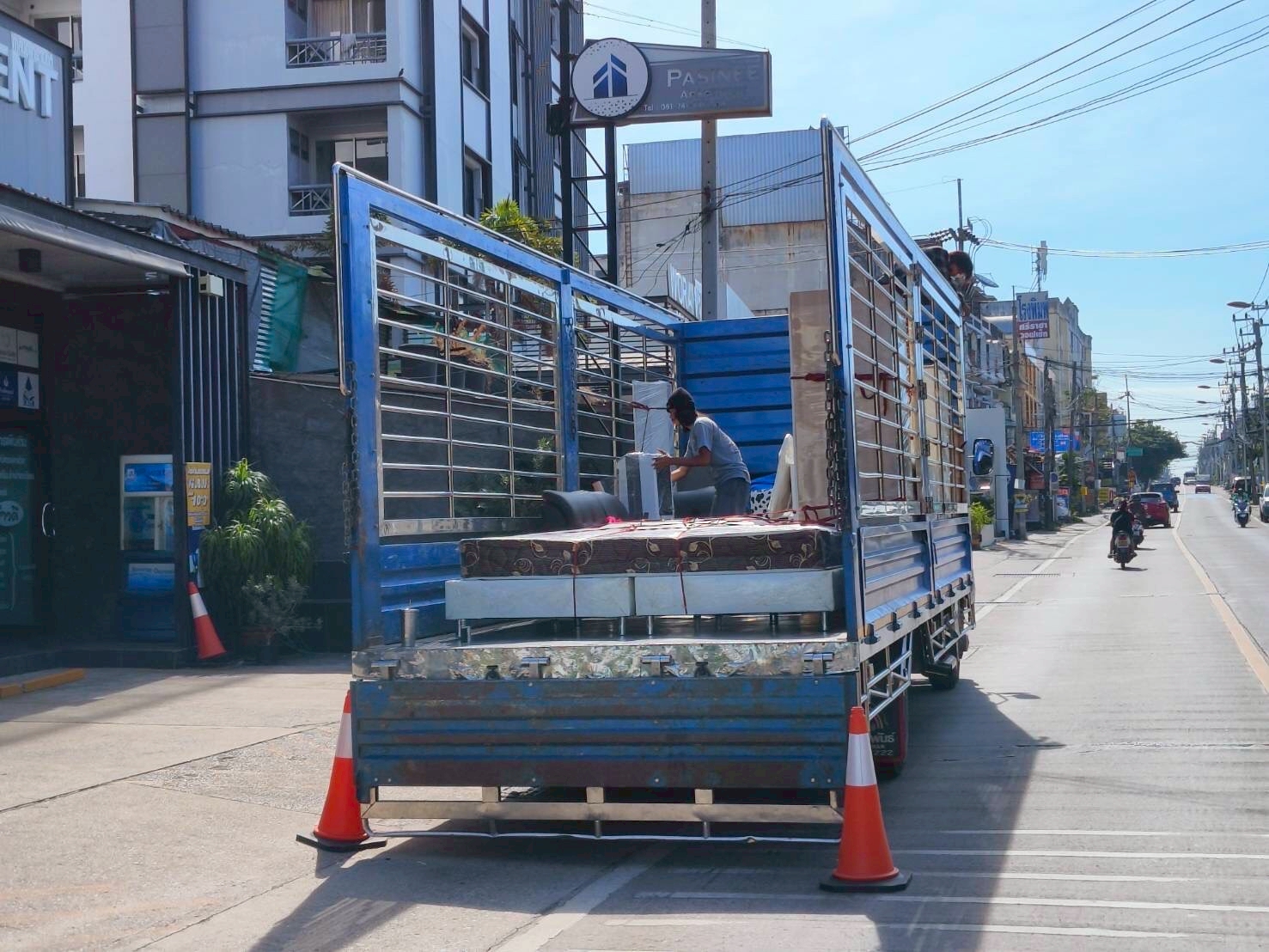 f & y รับจ้างขนย้าย